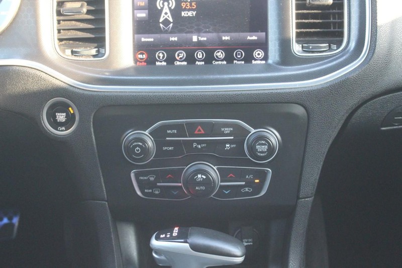 Dodge Charger Vehicle Full-screen Gallery Image 13