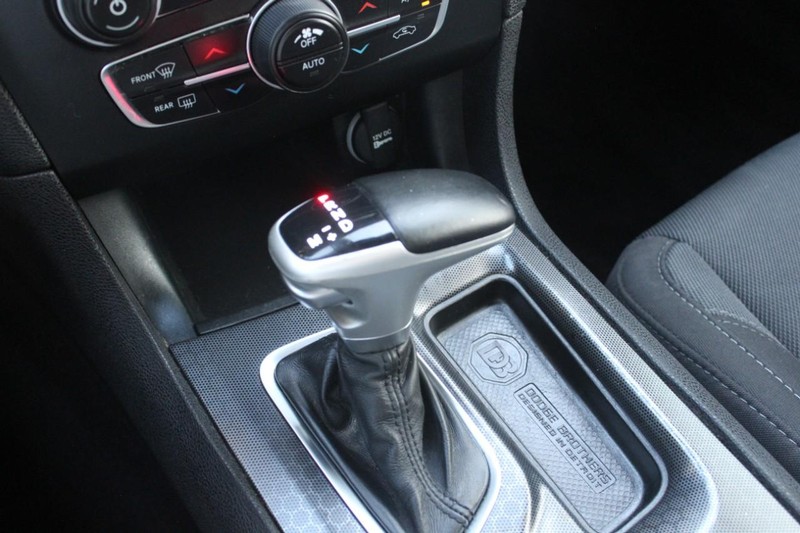 Dodge Charger Vehicle Full-screen Gallery Image 17