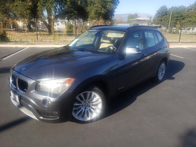 BMW X1 Vehicle Full-screen Gallery Image 35