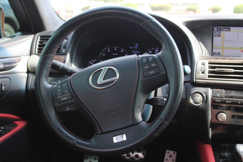 Lexus LS 460 Vehicle Full-screen Gallery Image 09