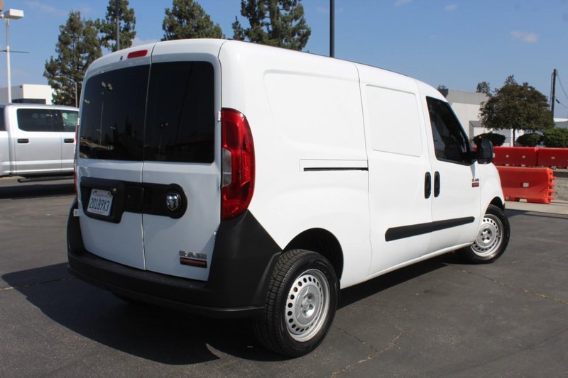 Ram ProMaster City Cargo Van Vehicle Full-screen Gallery Image 05
