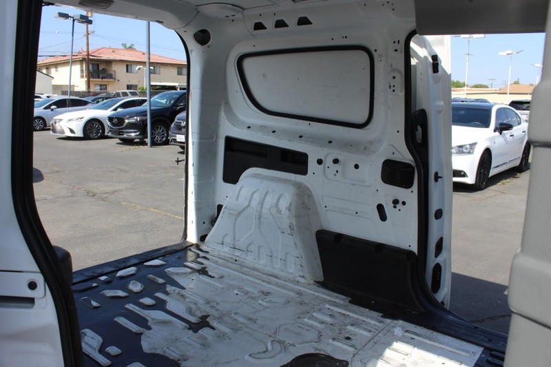 Ram ProMaster City Cargo Van Vehicle Full-screen Gallery Image 08