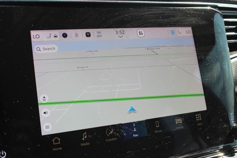 Jeep Wagoneer L Vehicle Full-screen Gallery Image 16