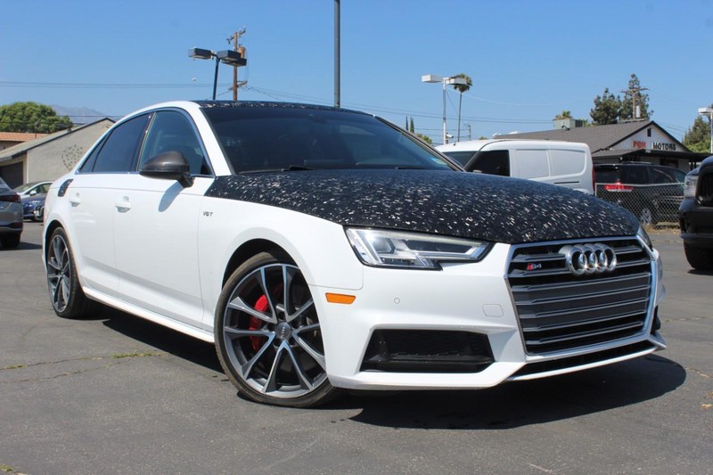 Audi S4 Vehicle Full-screen Gallery Image 04