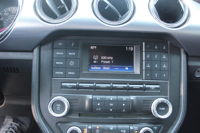 Ford Mustang Vehicle Full-screen Gallery Image 20