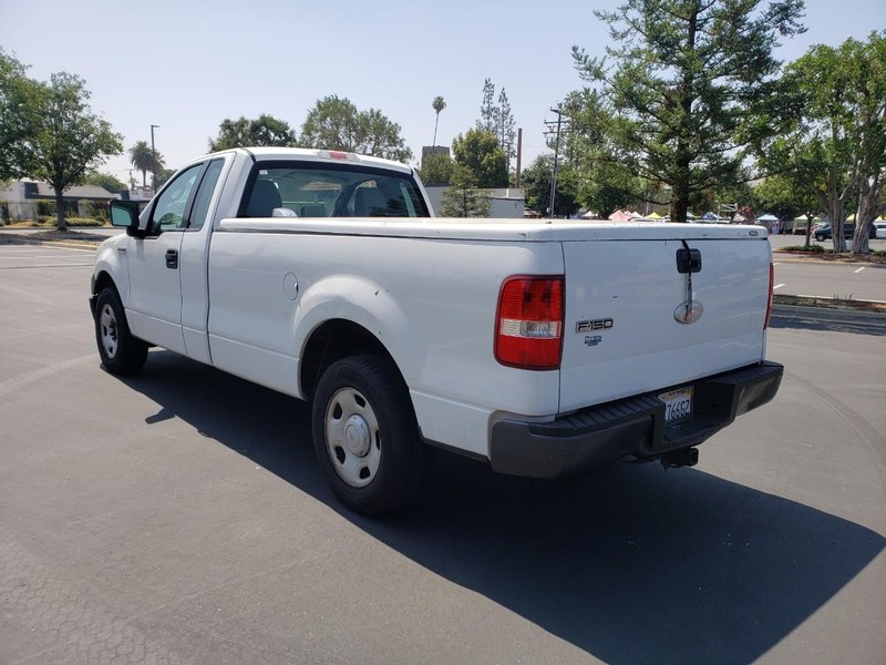 Ford F-150 Vehicle Full-screen Gallery Image 03