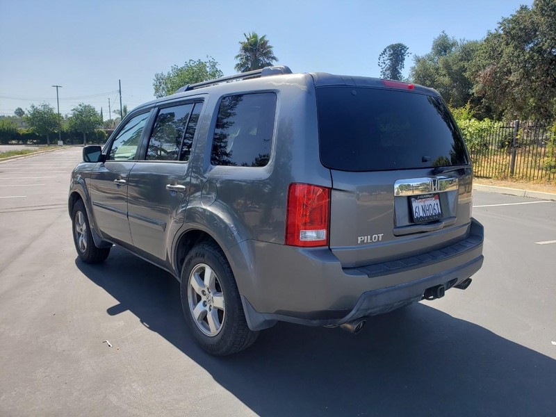 Honda Pilot Vehicle Full-screen Gallery Image 03