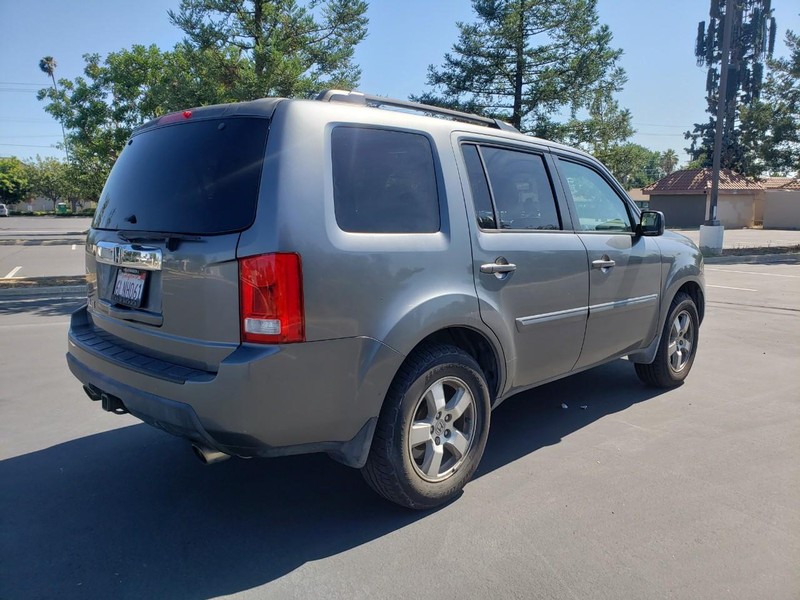Honda Pilot Vehicle Full-screen Gallery Image 05