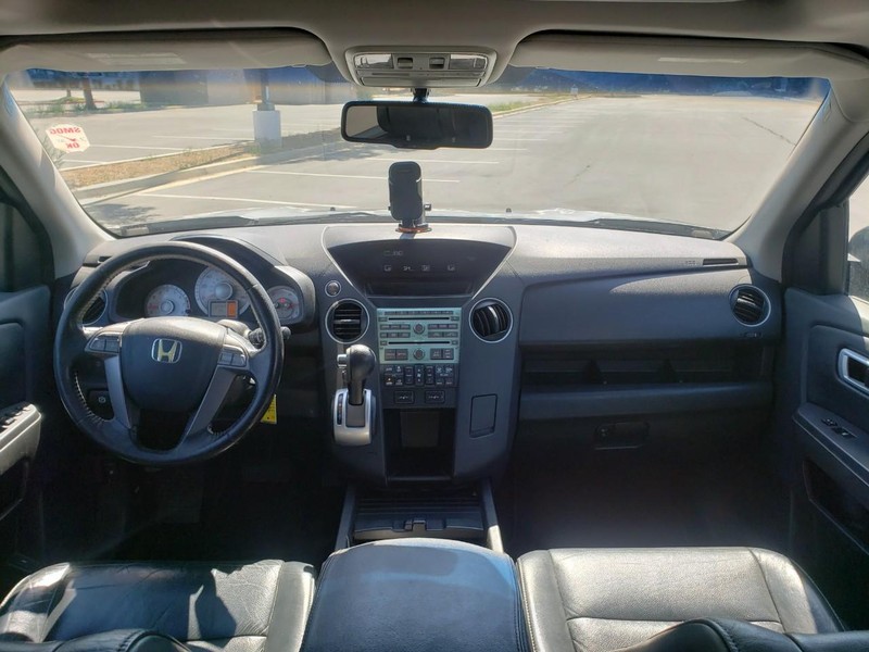 Honda Pilot Vehicle Full-screen Gallery Image 09