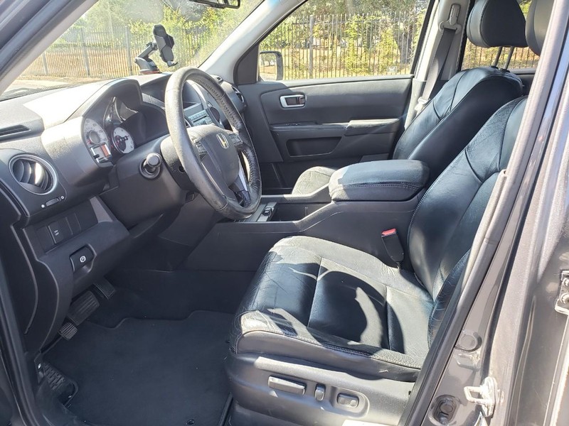 Honda Pilot Vehicle Full-screen Gallery Image 12