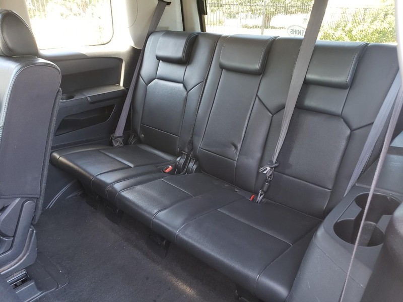 Honda Pilot Vehicle Full-screen Gallery Image 14