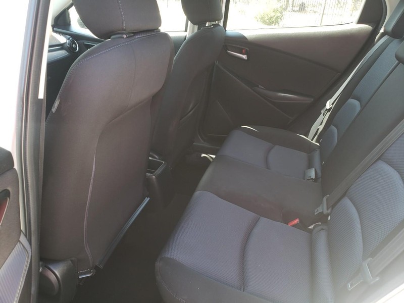 Scion iA Vehicle Full-screen Gallery Image 12