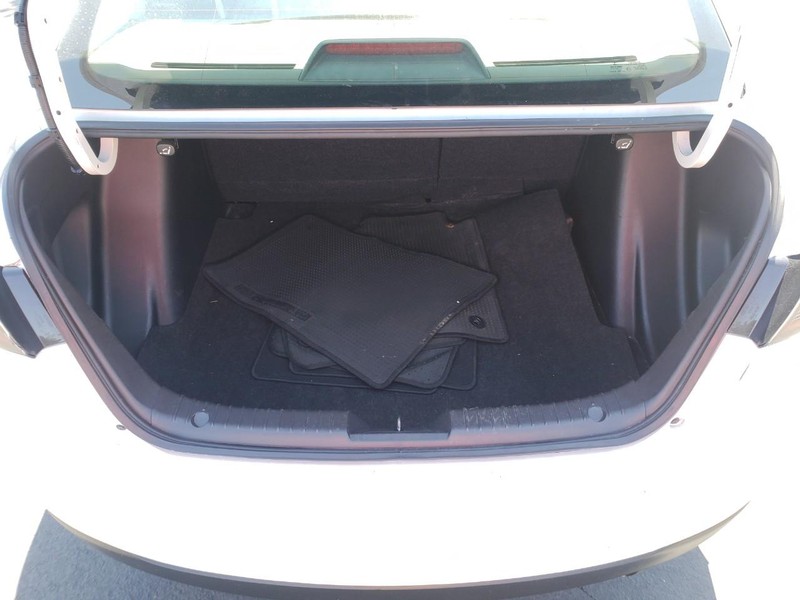 Scion iA Vehicle Full-screen Gallery Image 13