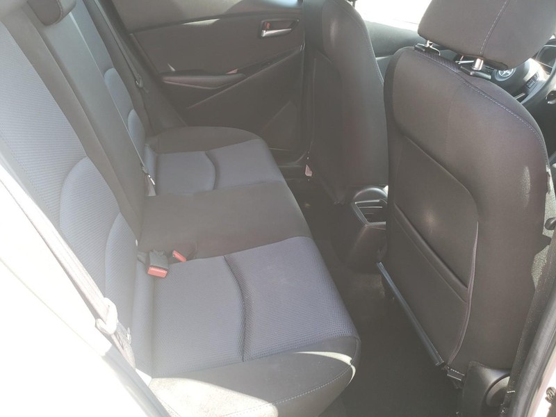 Scion iA Vehicle Full-screen Gallery Image 14