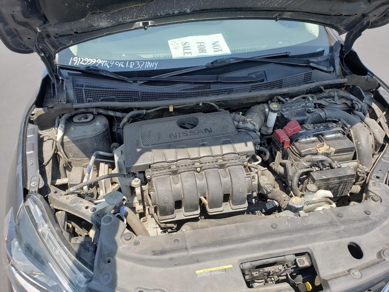 Nissan Sentra Vehicle Full-screen Gallery Image 16