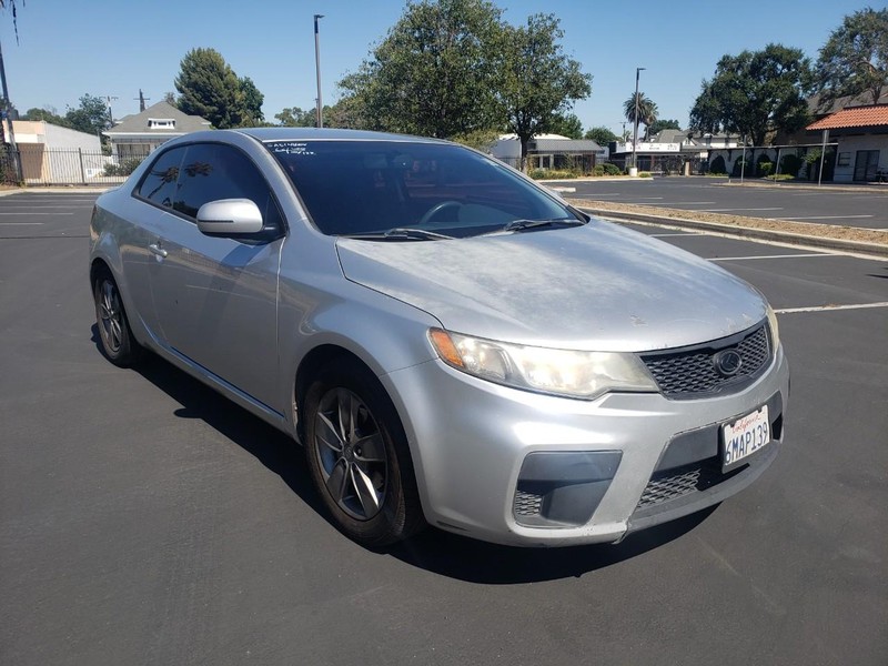 Kia Forte Koup Vehicle Full-screen Gallery Image 07