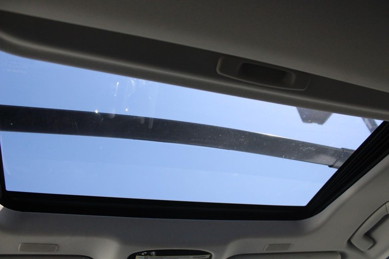 Lexus NX Vehicle Full-screen Gallery Image 10