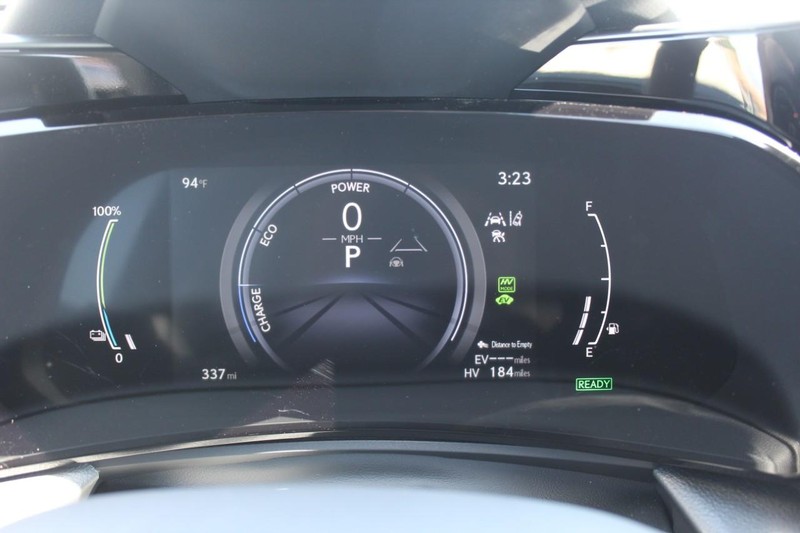 Lexus NX Vehicle Full-screen Gallery Image 21