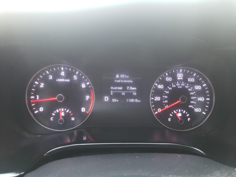 Kia Forte Vehicle Full-screen Gallery Image 10