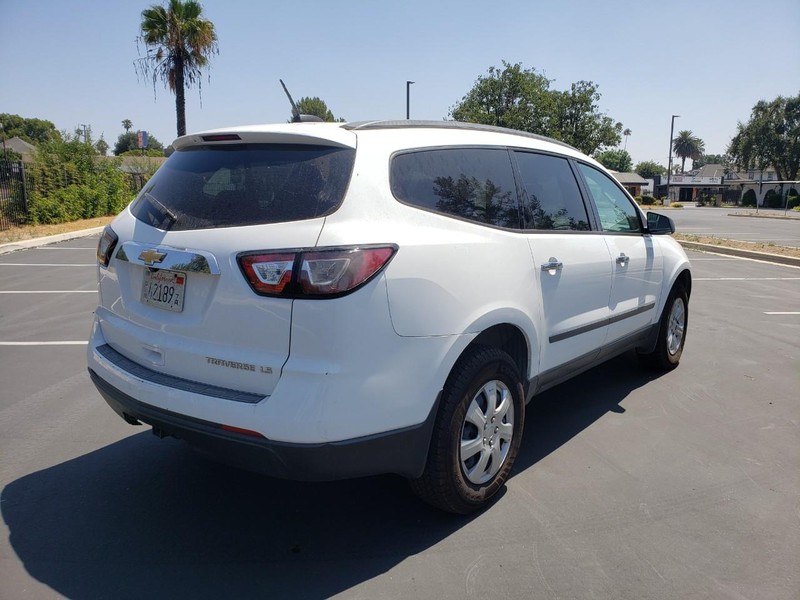 Chevrolet Traverse Vehicle Full-screen Gallery Image 05