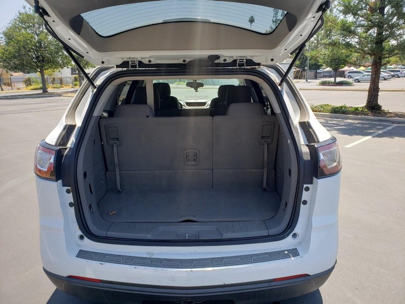 Chevrolet Traverse Vehicle Full-screen Gallery Image 14