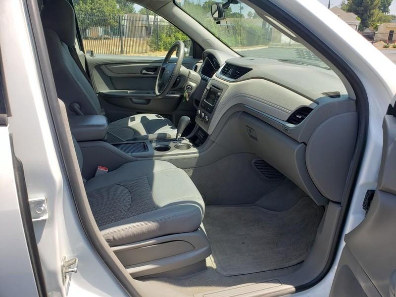 Chevrolet Traverse Vehicle Full-screen Gallery Image 17