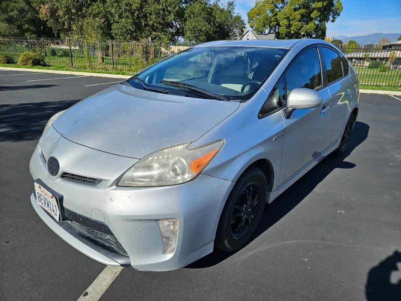 Toyota Prius Vehicle Full-screen Gallery Image 19