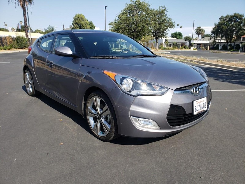 Hyundai Veloster Vehicle Full-screen Gallery Image 08