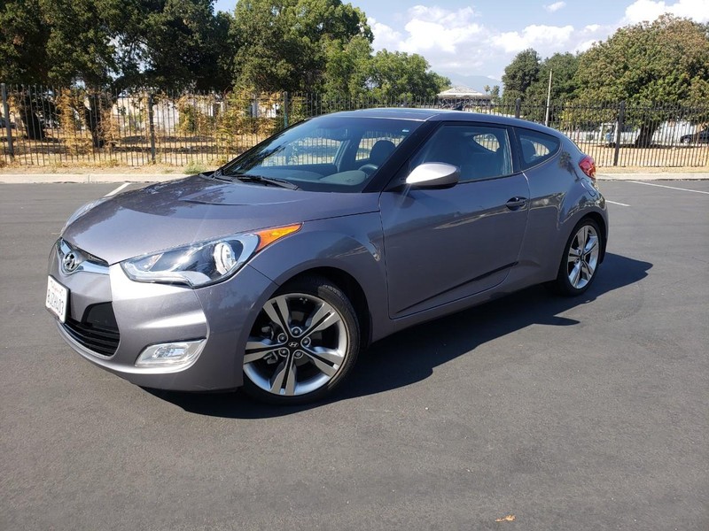 Hyundai Veloster Vehicle Full-screen Gallery Image 19