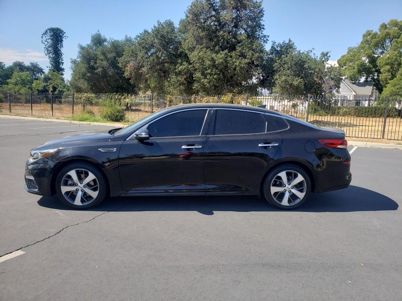 Kia Optima Vehicle Full-screen Gallery Image 03