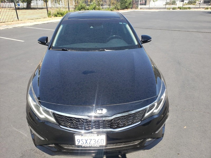 Kia Optima Vehicle Full-screen Gallery Image 09