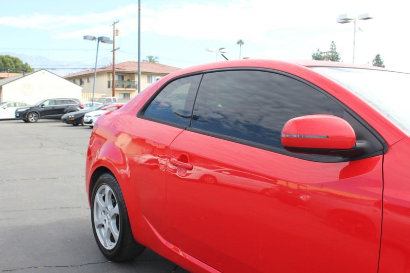 Kia Forte Koup Vehicle Full-screen Gallery Image 07