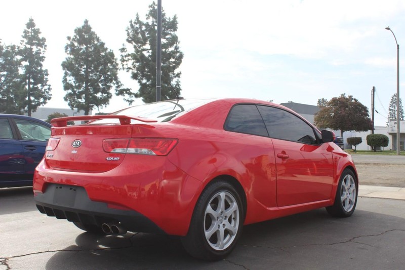 Kia Forte Koup Vehicle Full-screen Gallery Image 08