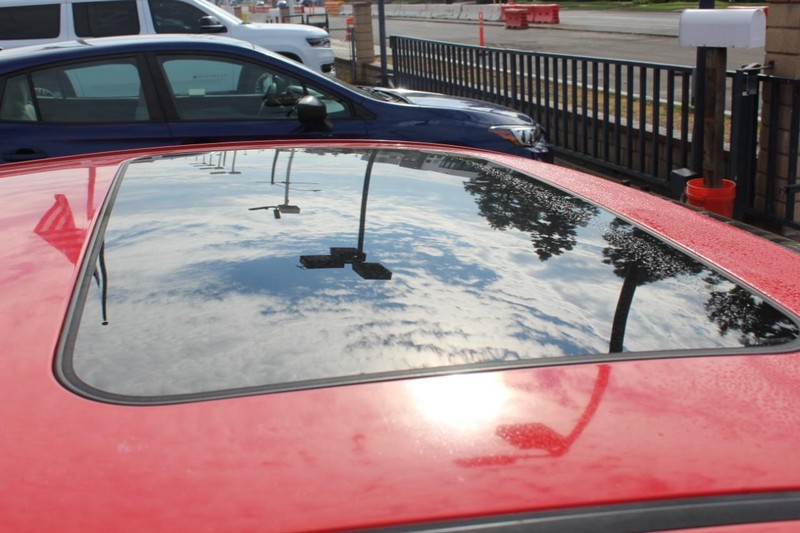 Kia Forte Koup Vehicle Full-screen Gallery Image 12