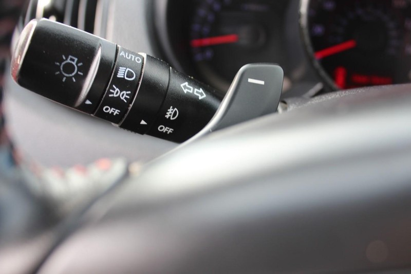 Kia Forte Koup Vehicle Full-screen Gallery Image 28