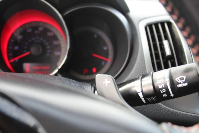 Kia Forte Koup Vehicle Full-screen Gallery Image 29