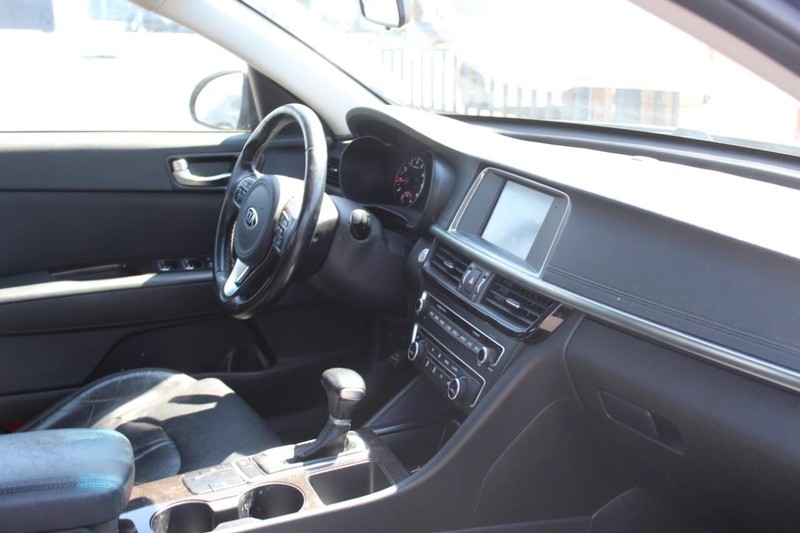 Kia Optima Vehicle Full-screen Gallery Image 13