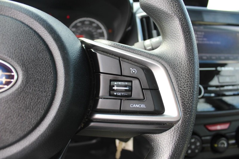 Subaru Impreza Vehicle Full-screen Gallery Image 18