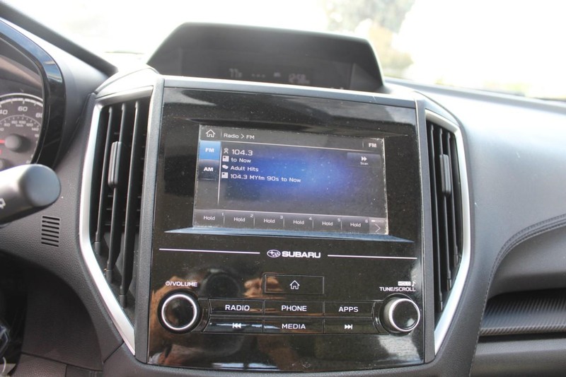 Subaru Impreza Vehicle Full-screen Gallery Image 22