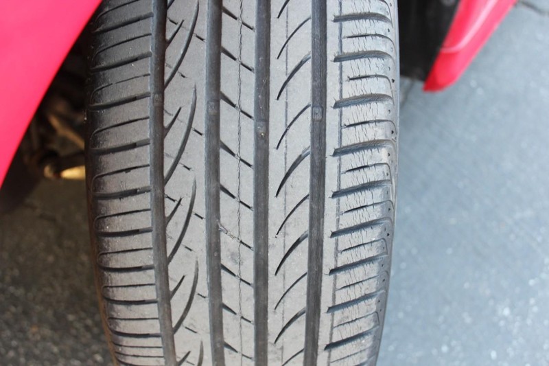 Honda CR-Z Vehicle Full-screen Gallery Image 11