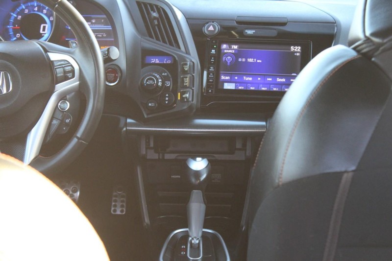 Honda CR-Z Vehicle Full-screen Gallery Image 15