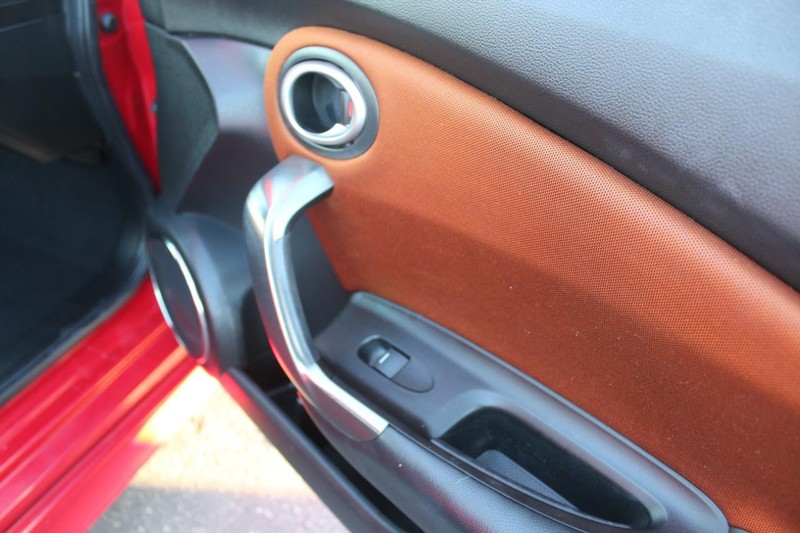 Honda CR-Z Vehicle Full-screen Gallery Image 17