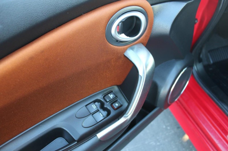 Honda CR-Z Vehicle Full-screen Gallery Image 19