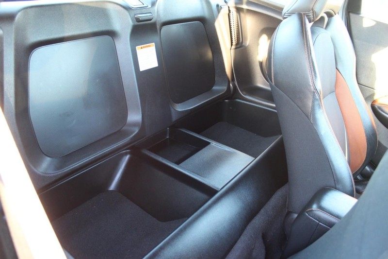 Honda CR-Z Vehicle Full-screen Gallery Image 20