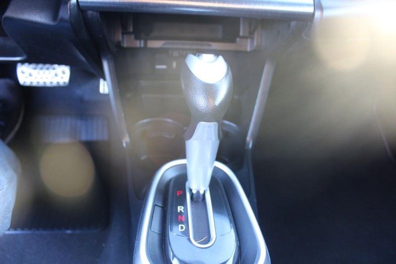 Honda CR-Z Vehicle Full-screen Gallery Image 23