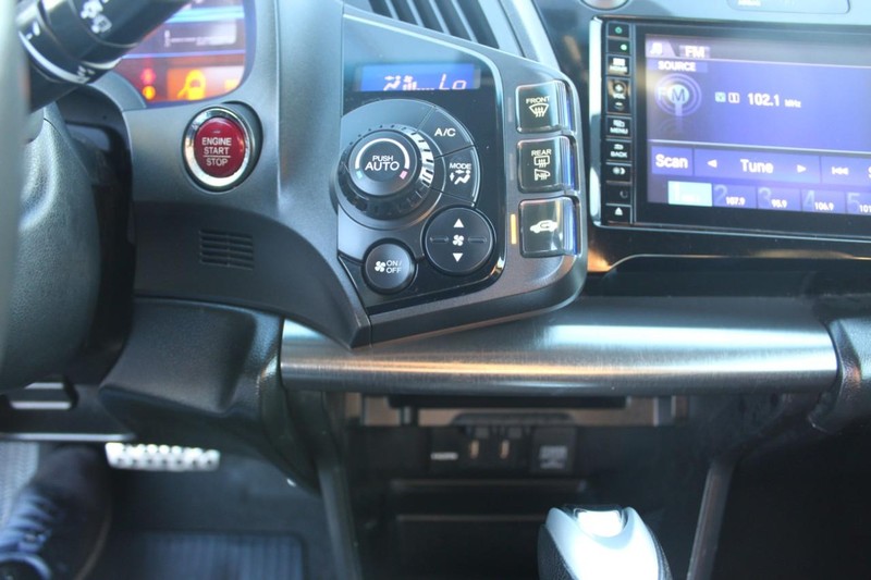 Honda CR-Z Vehicle Full-screen Gallery Image 24