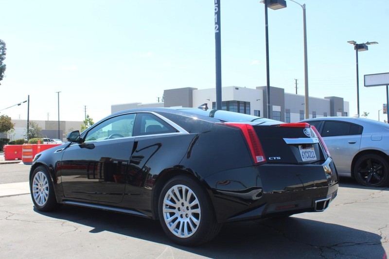 Cadillac CTS Coupe Vehicle Full-screen Gallery Image 07