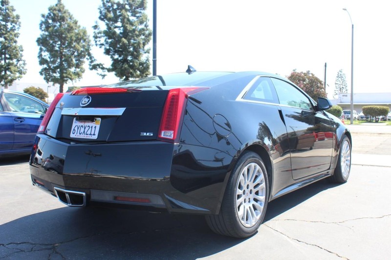 Cadillac CTS Coupe Vehicle Full-screen Gallery Image 08