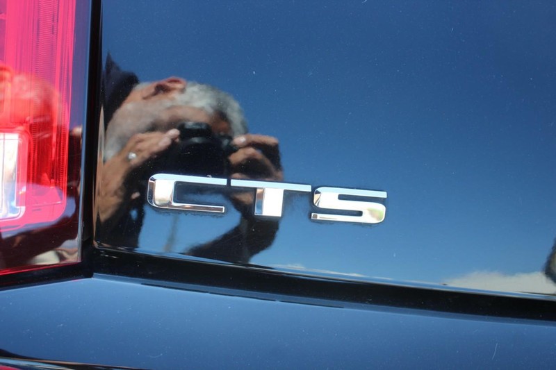 Cadillac CTS Coupe Vehicle Full-screen Gallery Image 10