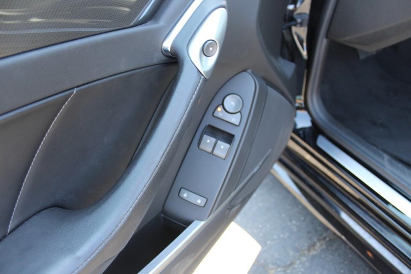 Cadillac CTS Coupe Vehicle Full-screen Gallery Image 17